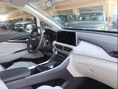 2025 ماكسيوس جي 50