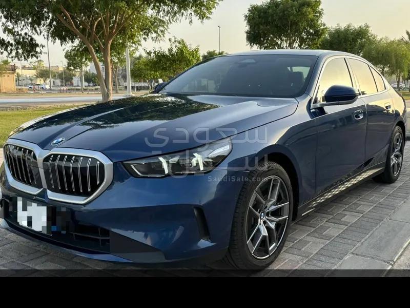 2024 بي ام دبليو الفئة الخامسة 520 أي