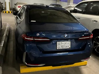 2024 بي ام دبليو الفئة الخامسة 520 أي
