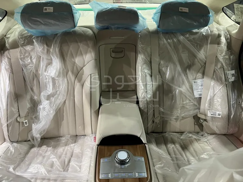 2025 Genesis G 80