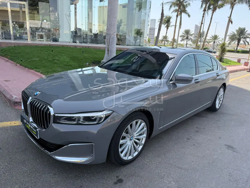 2022 بي ام دبليو الفئة السابعة 730 إل أي