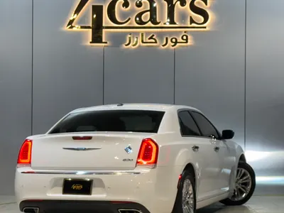 2021 كرايسلر 300 سي