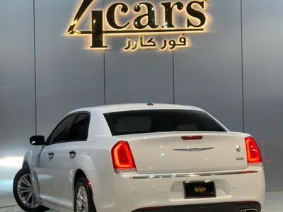 2021 كرايسلر 300 سي