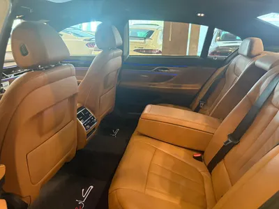 2021 بي ام دبليو الفئة السابعة 730 إل أي