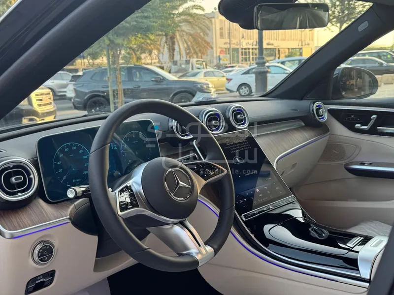 2025 Mercedes-Benz C 200