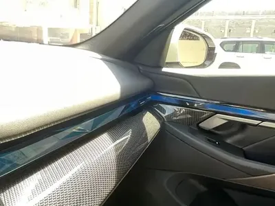 2024 بي ام دبليو الفئة الخامسة 520 أي إم كت