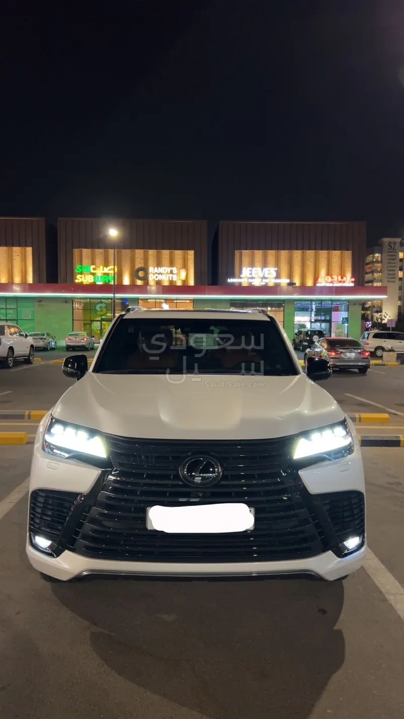 2022 لكزس إل إكس 600 vip بلاك بكج