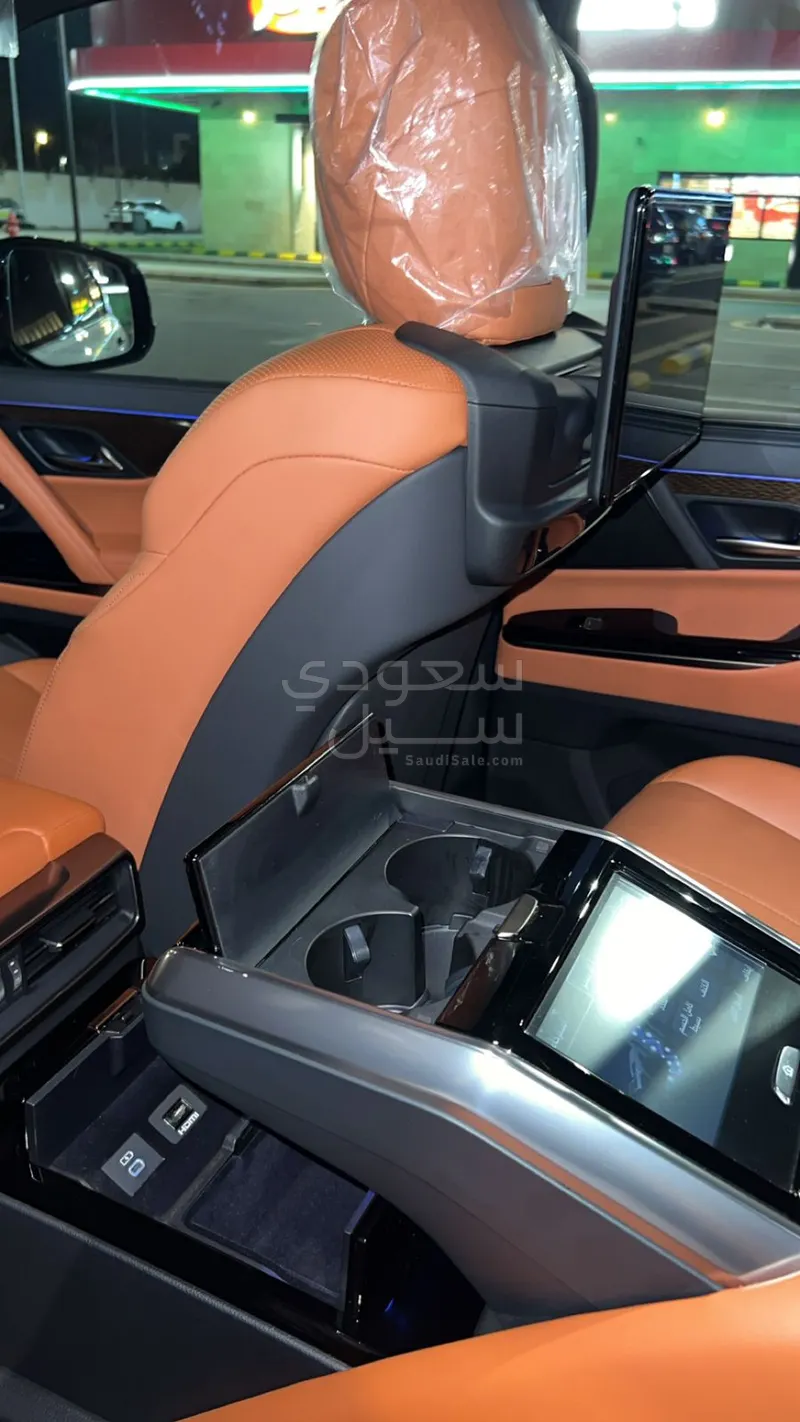 2022 لكزس إل إكس 600 vip بلاك بكج