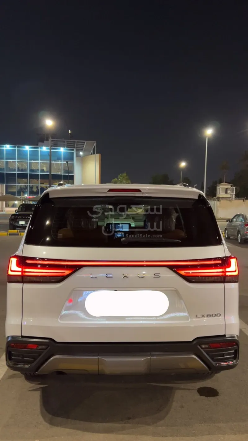 2022 لكزس إل إكس 600 vip بلاك بكج