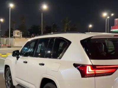2022 لكزس إل إكس 600 vip بلاك بكج