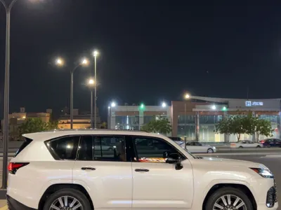 2022 لكزس إل إكس 600 vip بلاك بكج