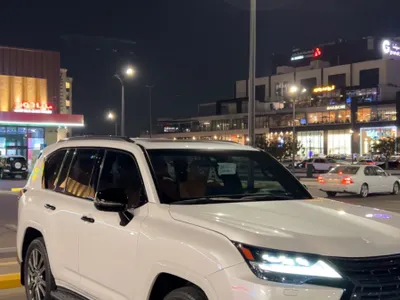 2022 لكزس إل إكس 600 vip بلاك بكج