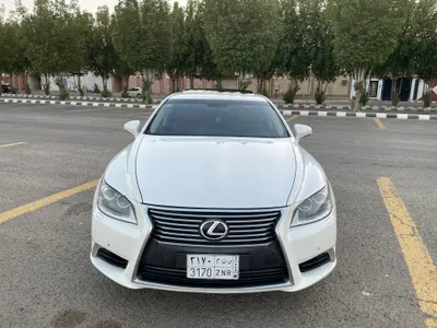 2016 لكزس إل إس 460 إل