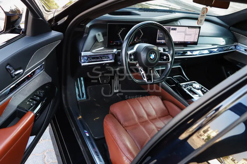 2023 بي ام دبليو الفئة السابعة 740أي