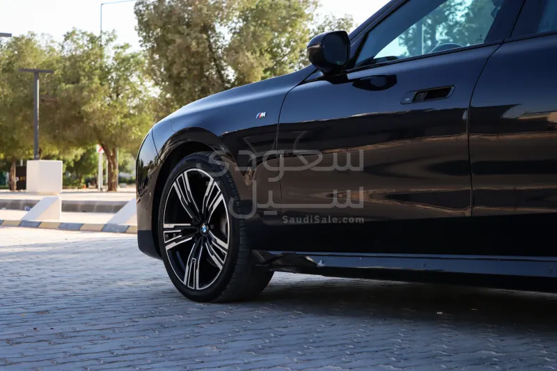 2023 بي ام دبليو الفئة السابعة 740أي