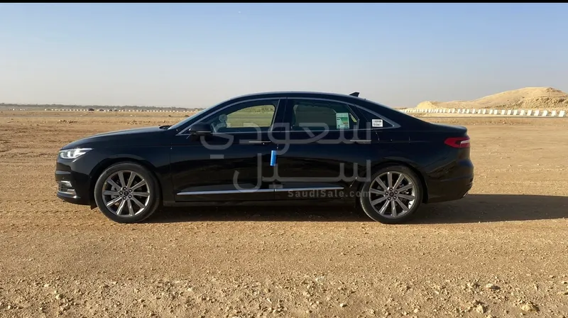 2022 فورد توروس تيتانيوم بلس