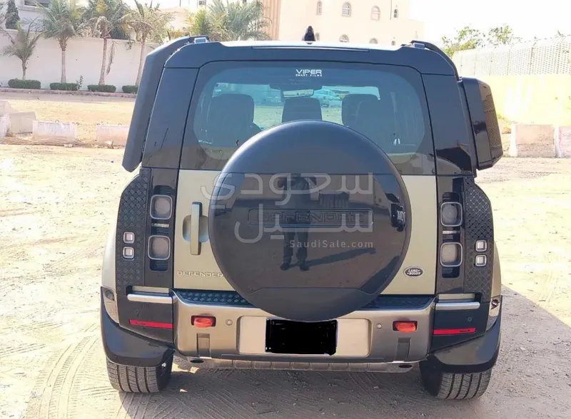 2023 لاند روفر ديفيندر اكس 110