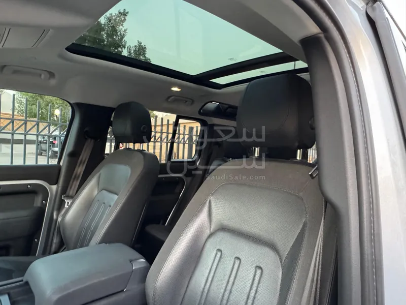 2020 Land Rover Defender First Edition