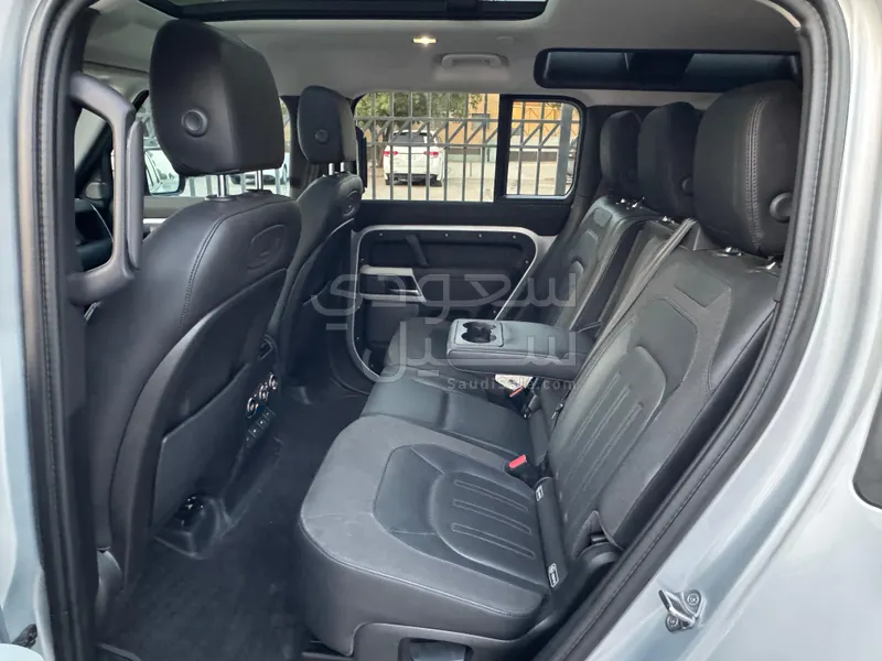 2020 Land Rover Defender First Edition