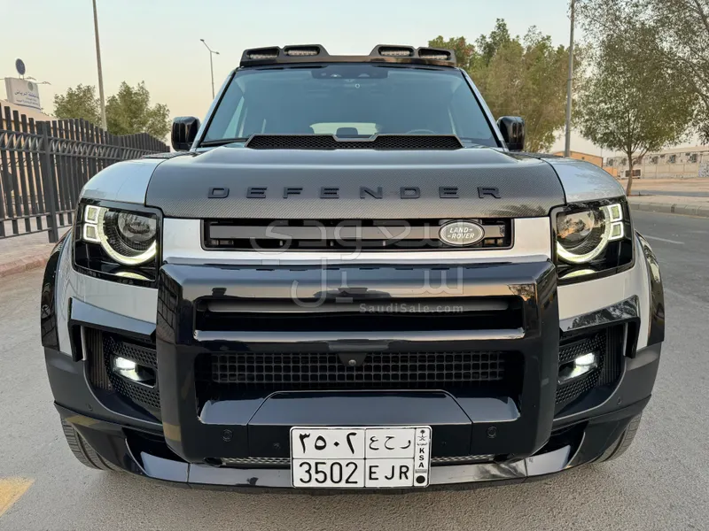2020 Land Rover Defender First Edition