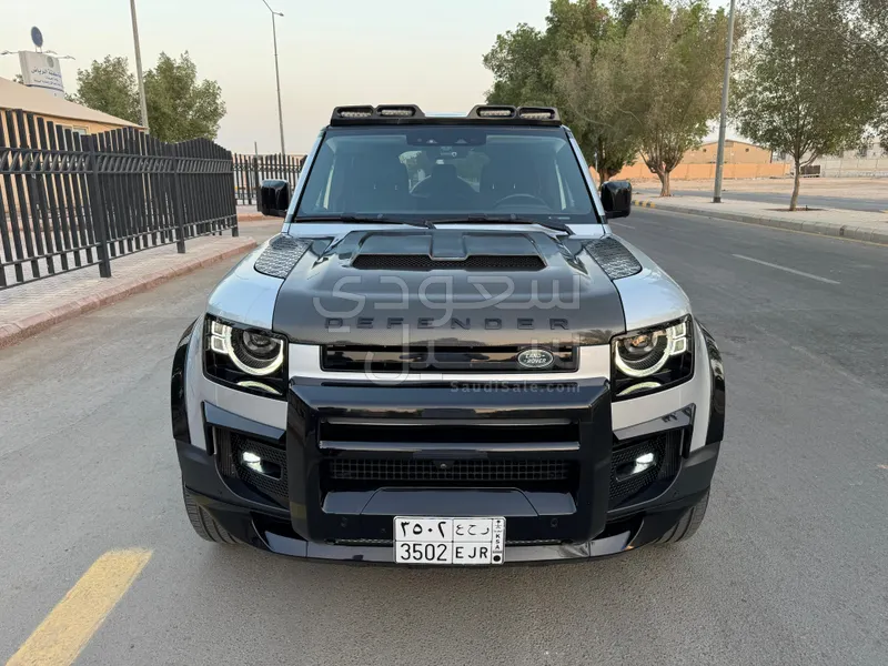 2020 Land Rover Defender First Edition