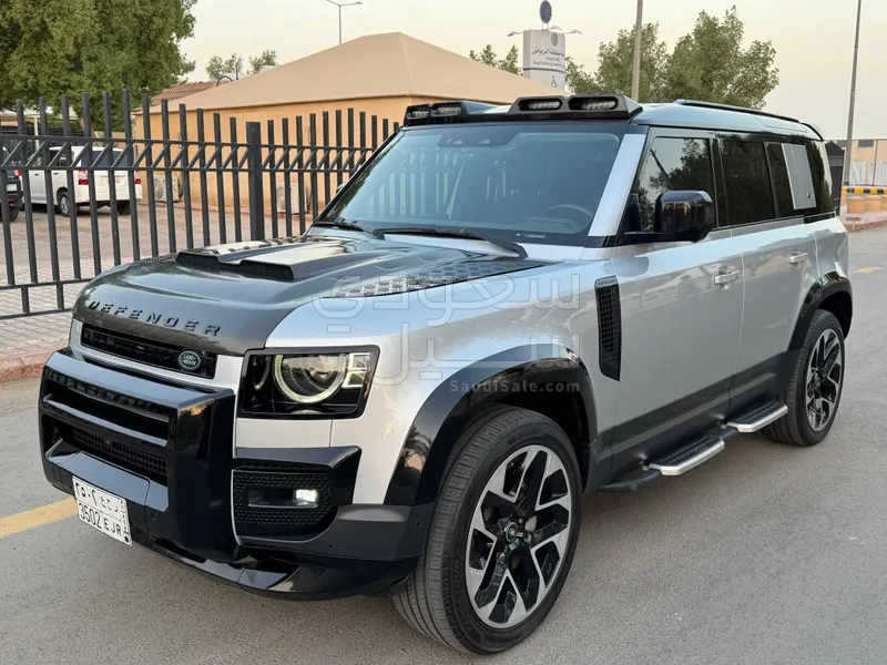 2020 Land Rover Defender First Edition