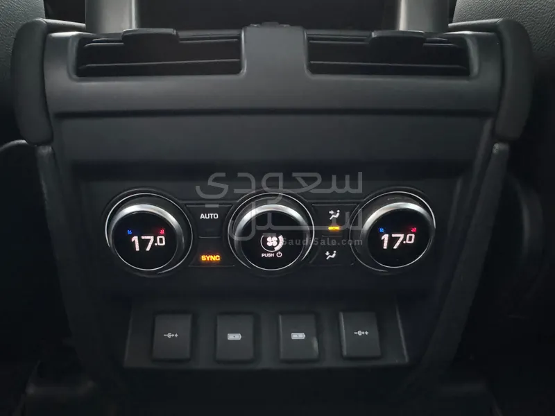 2020 Land Rover Defender First Edition