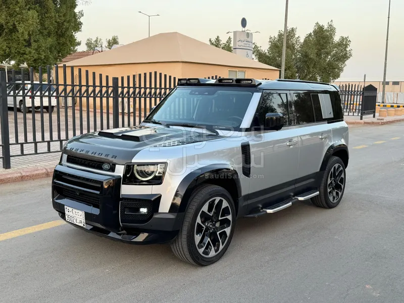 2020 Land Rover Defender First Edition