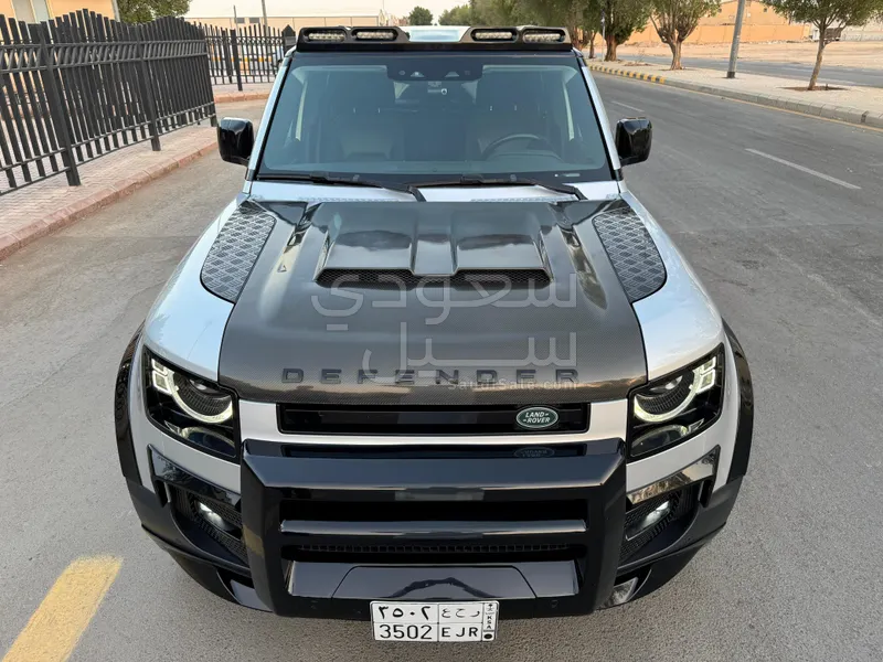 2020 Land Rover Defender First Edition