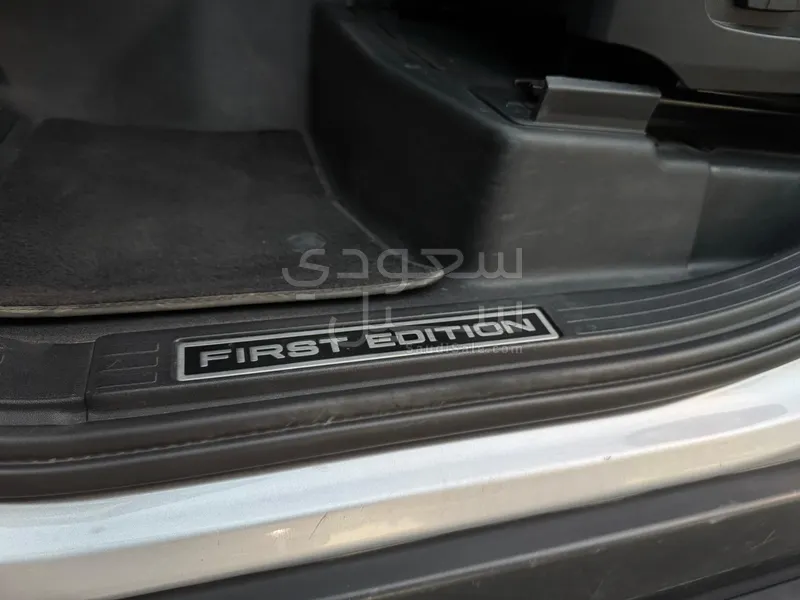 2020 Land Rover Defender First Edition
