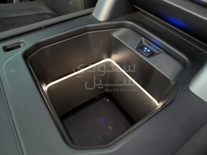 2020 Land Rover Defender First Edition