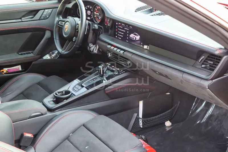 2024 بورش 911 كاريرا 4 جي تي اس