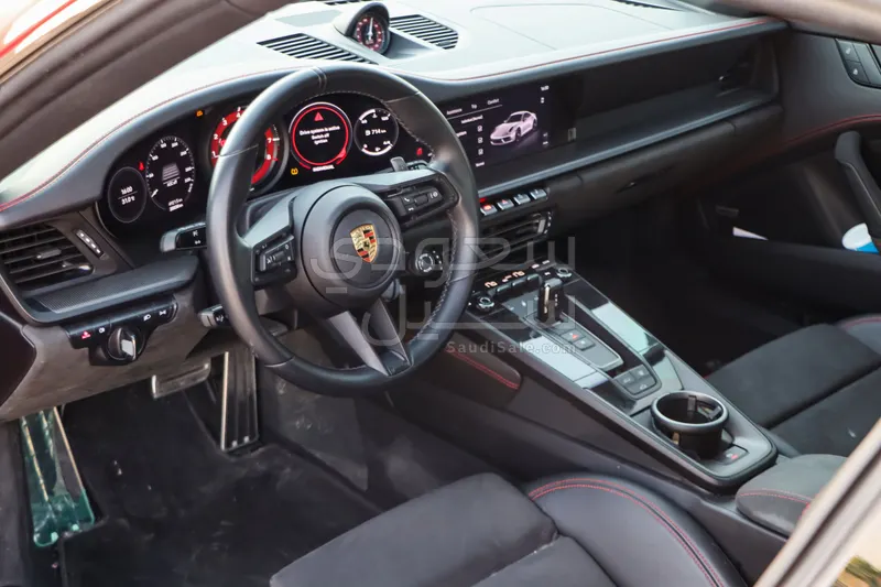 2024 بورش 911 كاريرا 4 جي تي اس