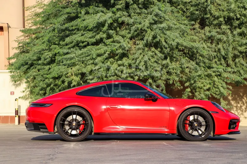 2024 بورش 911 كاريرا 4 جي تي اس