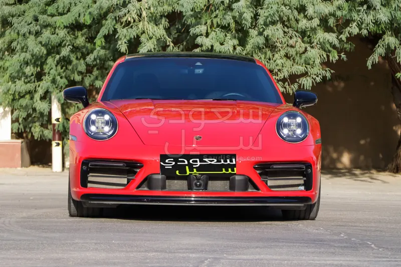 2024 بورش 911 كاريرا 4 جي تي اس