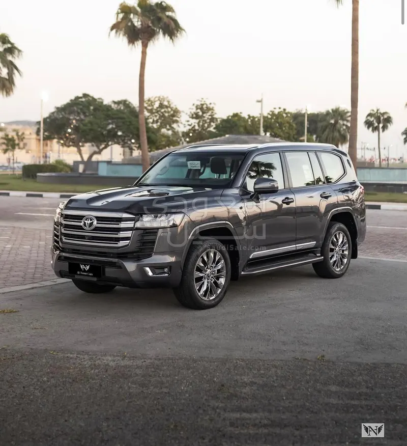 2024 Toyota Land Cruiser GXR