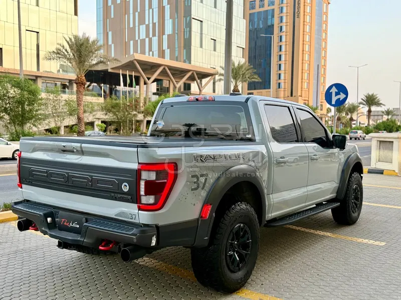 2023 فورد اف 150 رابتور