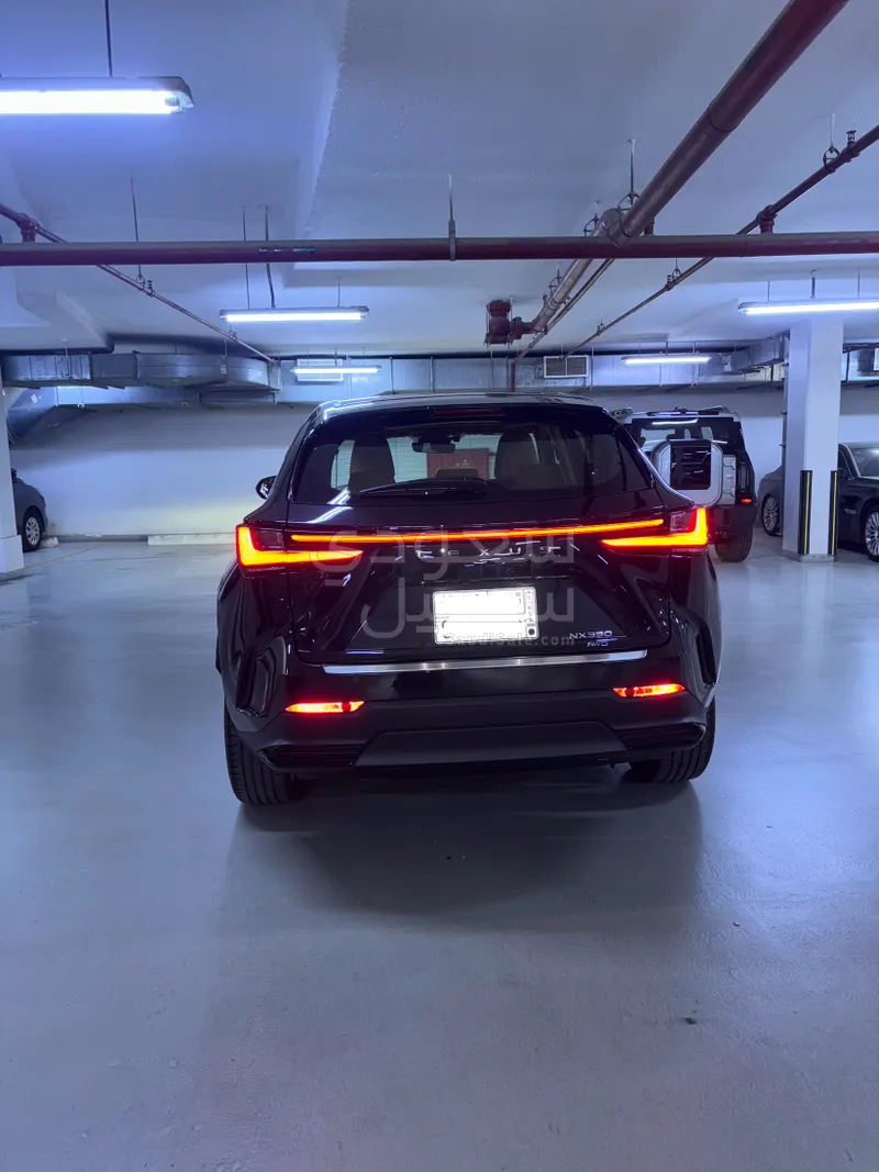 2024 لكزس إن إكس 350