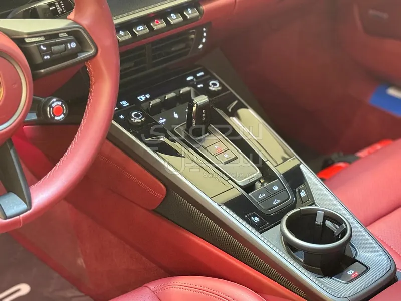 2025 Porsche 911 Carrera