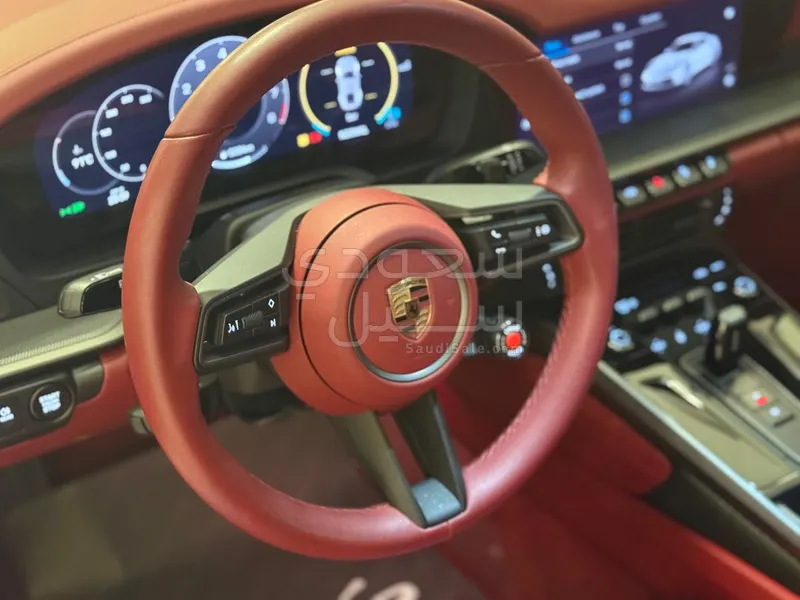 2025 Porsche 911 Carrera