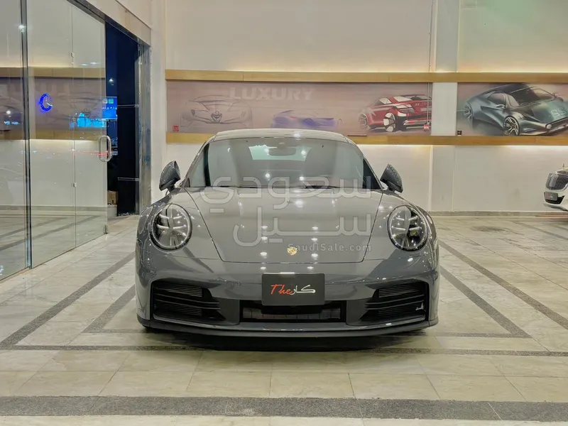 2025 Porsche 911 Carrera