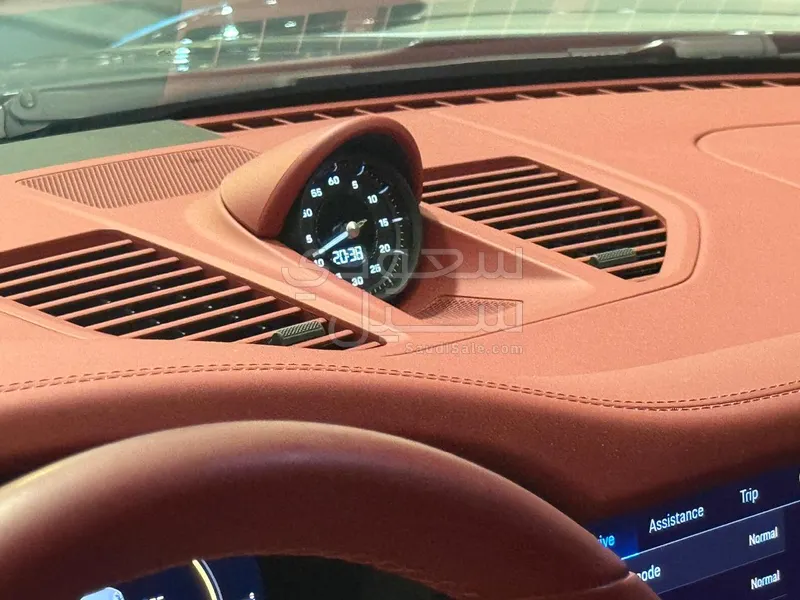 2025 Porsche 911 Carrera