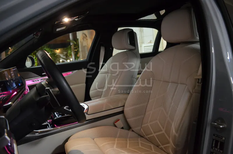 2024 BMW 7 Series 735Li