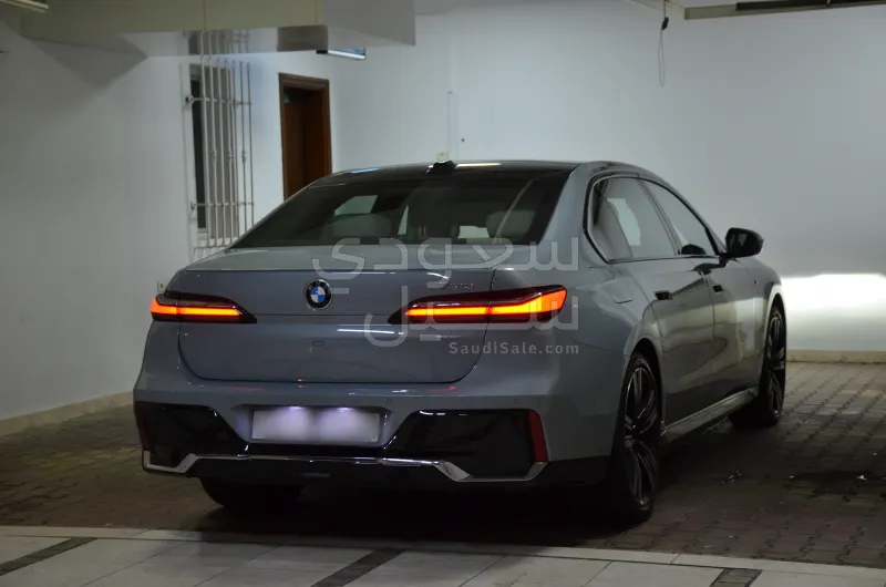 2024 BMW 7 Series 735Li