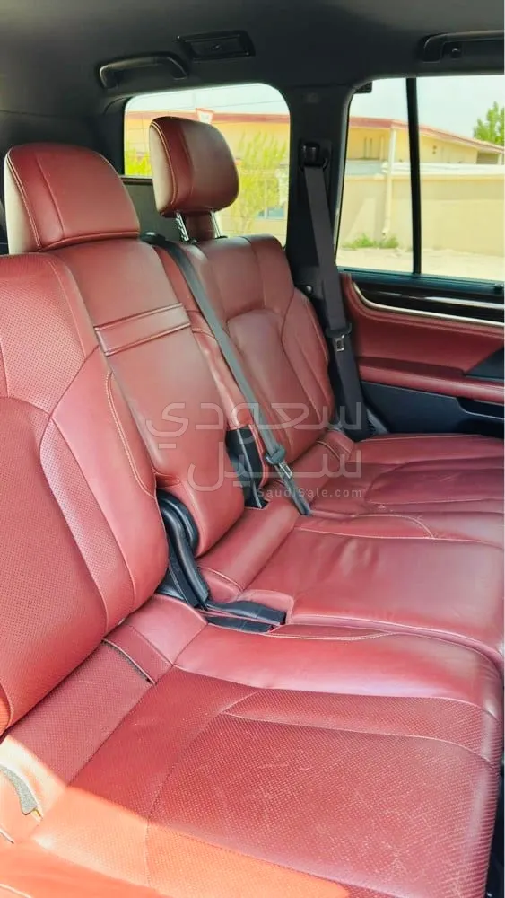 2016 Lexus LX 570