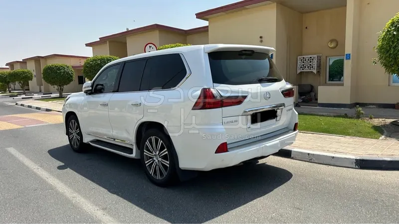 2016 Lexus LX 570