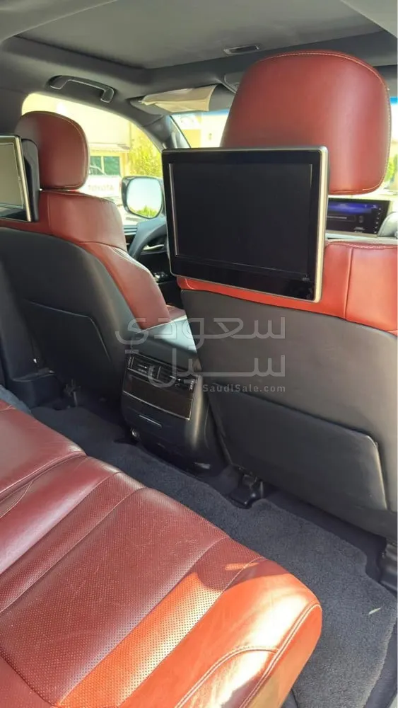 2016 Lexus LX 570