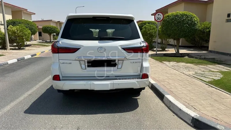 2016 Lexus LX 570