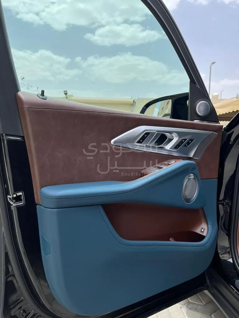 2023 BMW XM