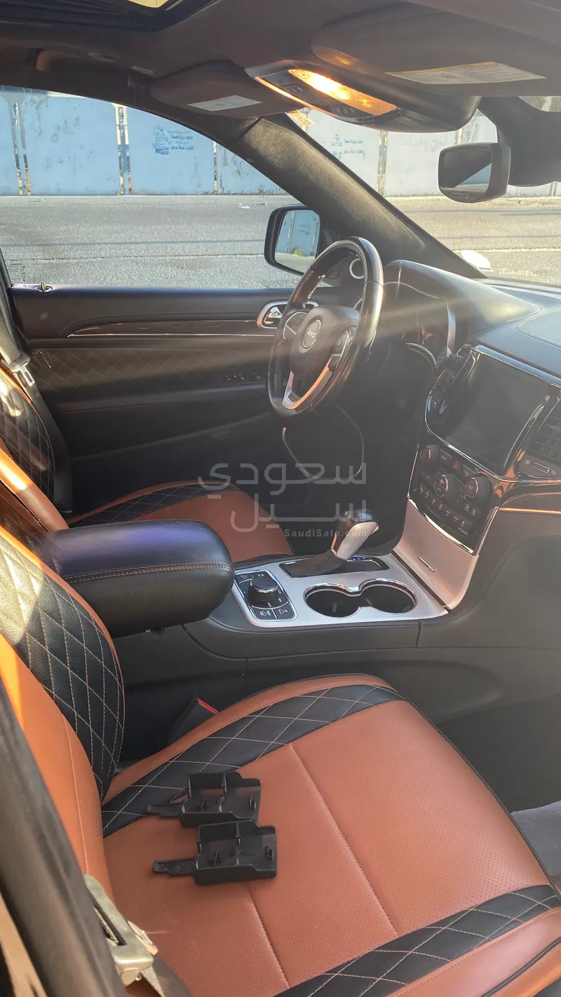 2020 Jeep Grand Cherokee Summit